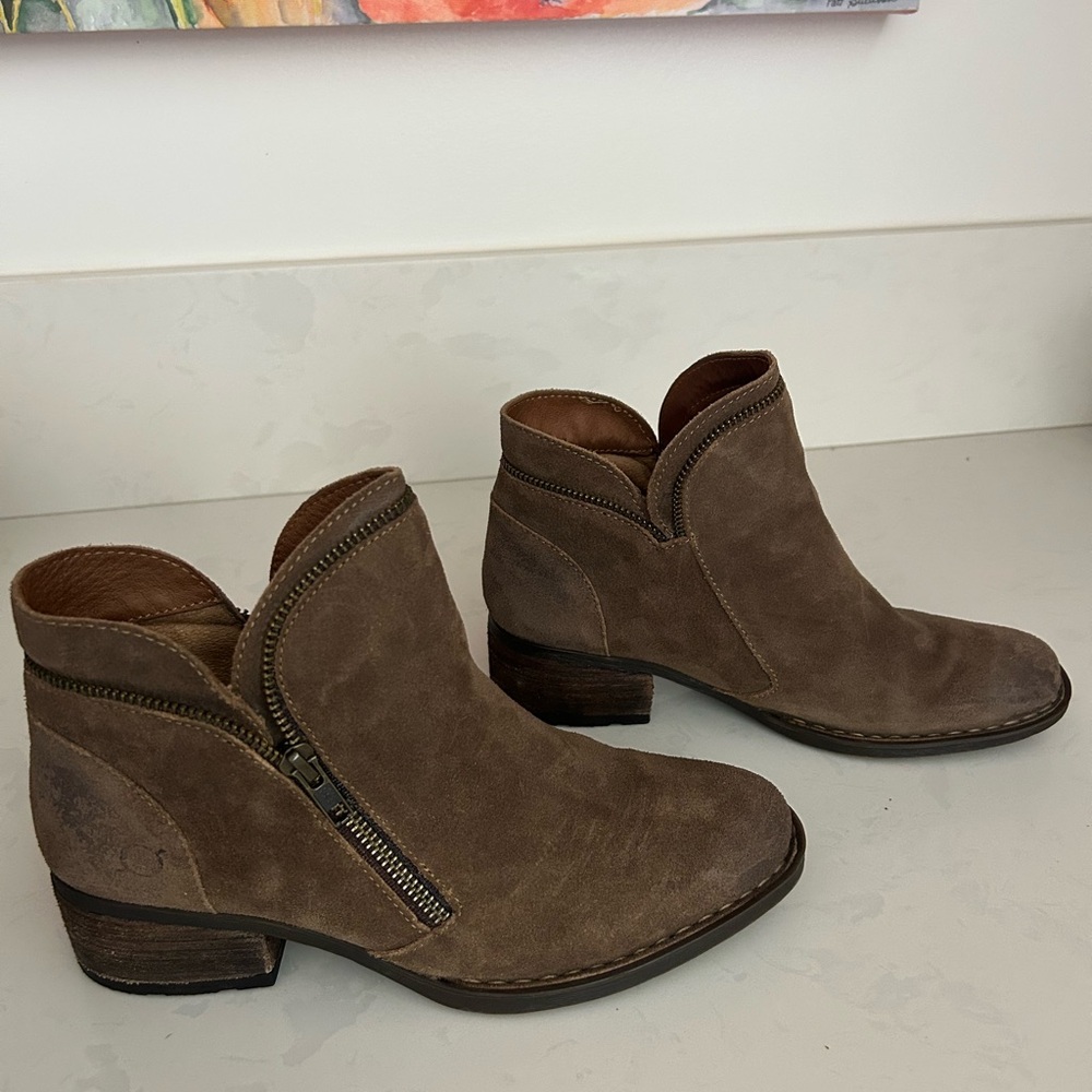 Born Montaro Taupe Ankle Booties with Zipper